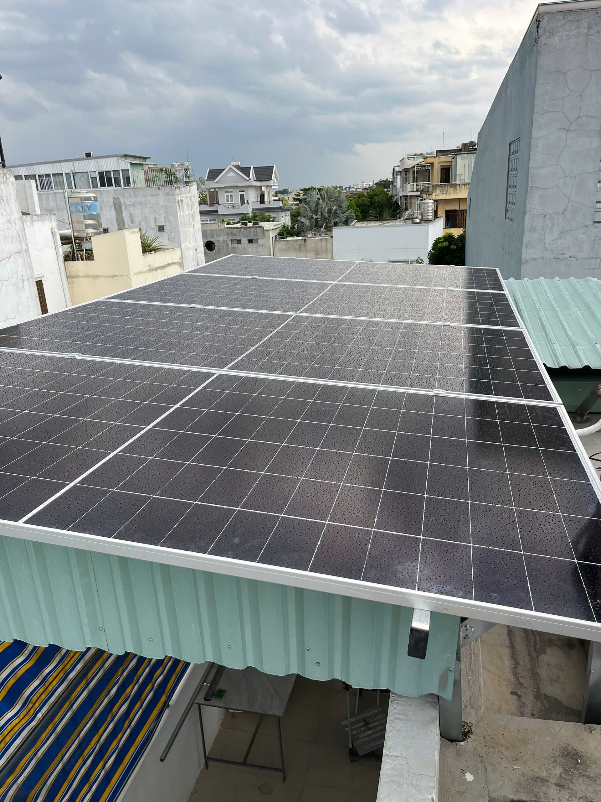 12 tấm Aiko 640W lắp mái nhà anh Tín Thủ Đức TP HCM TOGOSOLAR